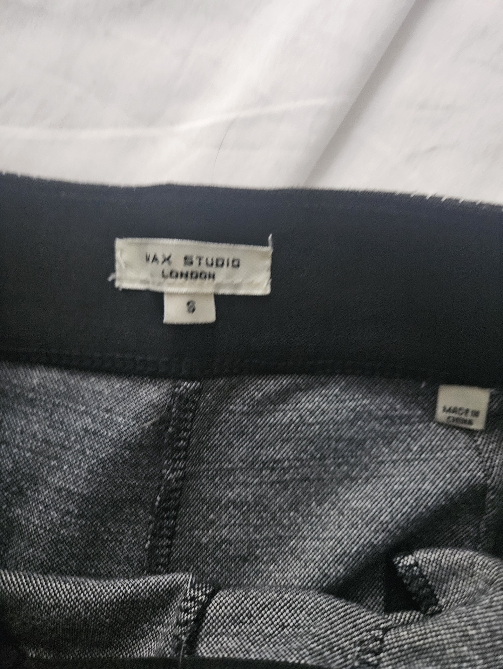 Micro-Pattern Dress Pants - Picture 5 of 7